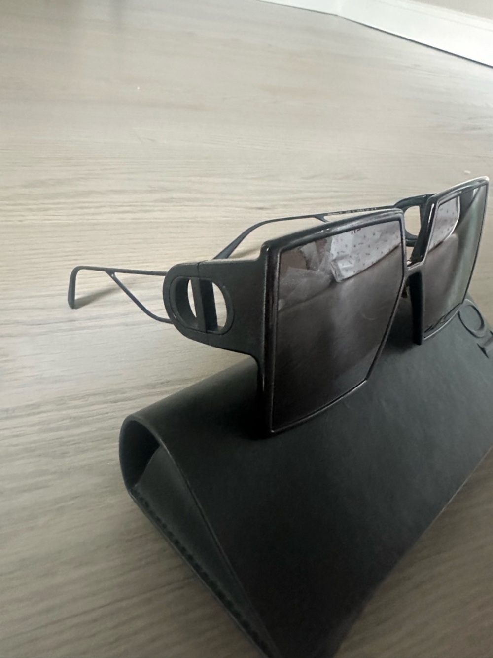 Dior Women's Black Oversized Geometric Sunglasses - Picture 2 of 7